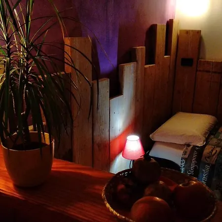 Pensión Marconi And 4*