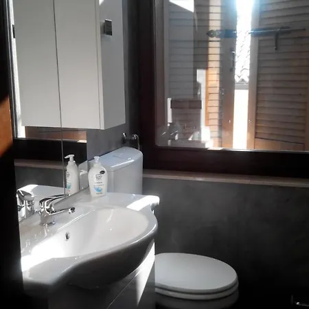 Marconi And Vendégház 4*